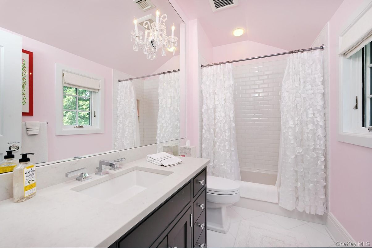 Bathroom, Interior, Marble, Recessed Lighting
