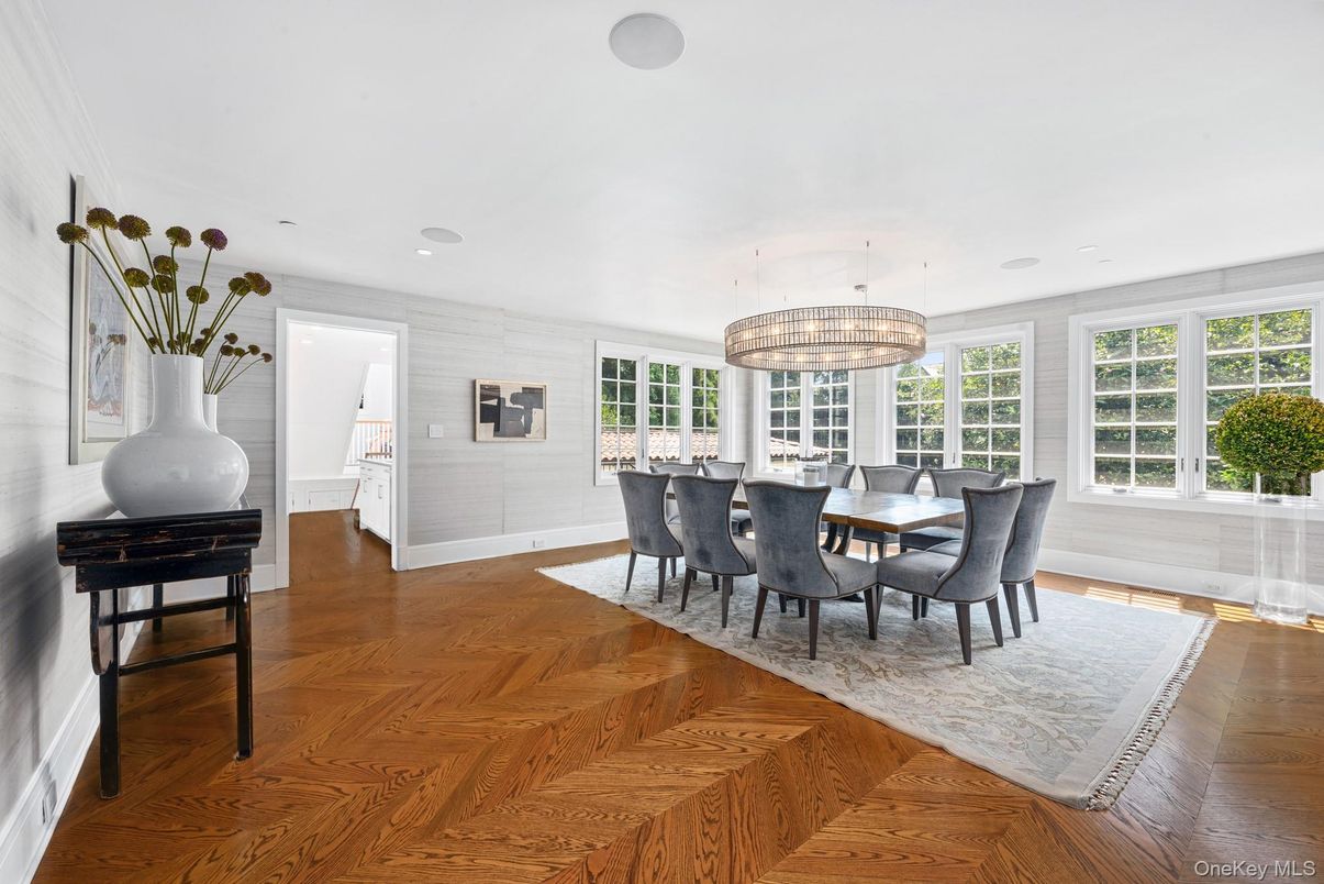 Chandelier, Dining room, Interior, Recessed Lighting, Wood Texture Flooring
