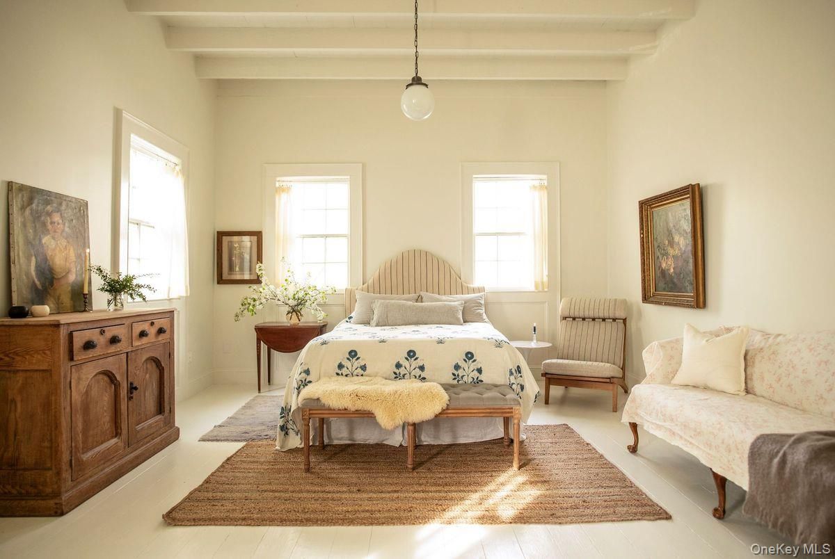 Bedroom, Interior, Pendant Lights