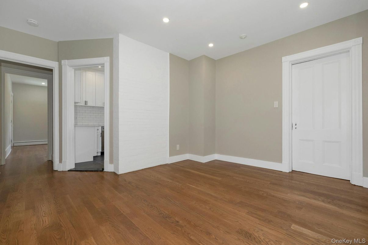 Empty room, Interior, Kitchen, Recessed Lighting, Wood Texture Flooring