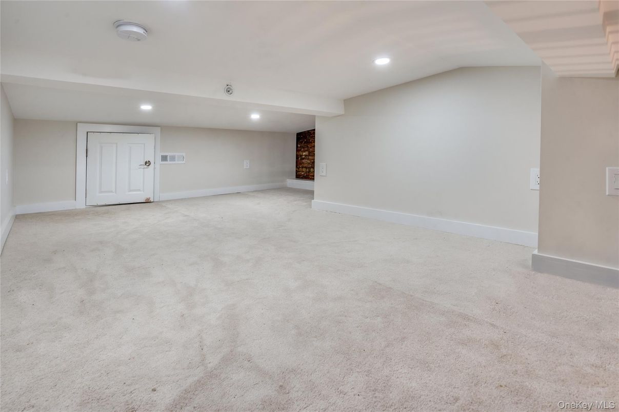 Empty room, Fireplace, Interior, Recessed Lighting
