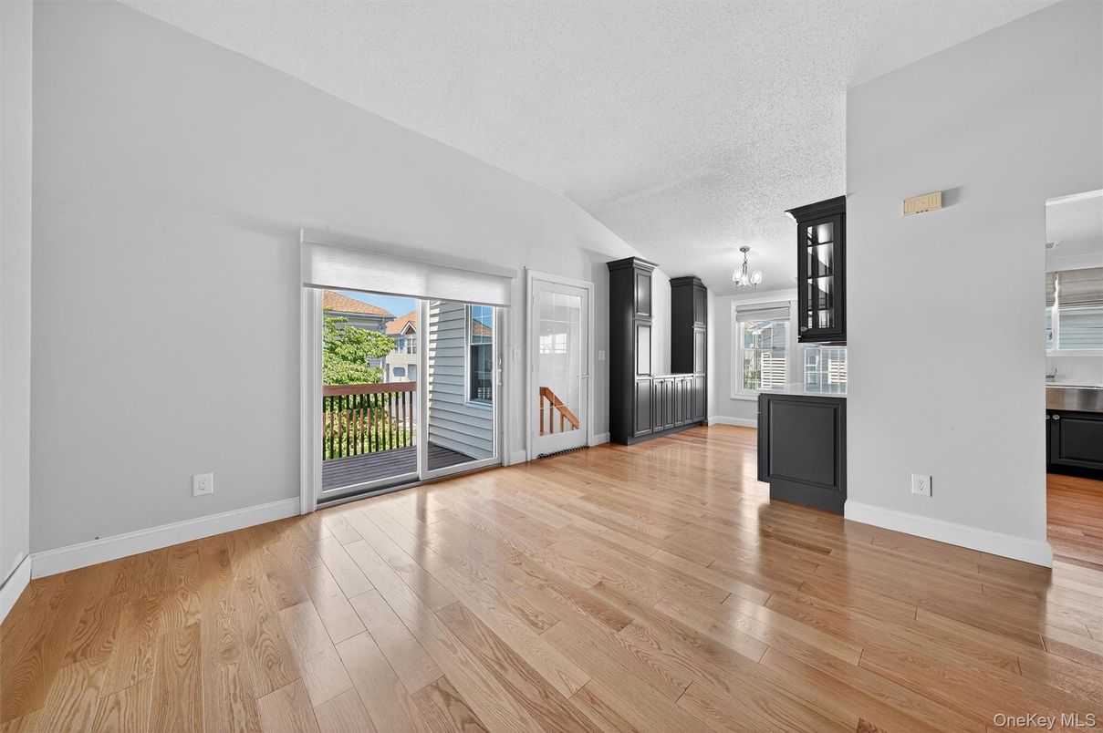 Empty room, Interior, Pendant Lights, Wood Texture Flooring