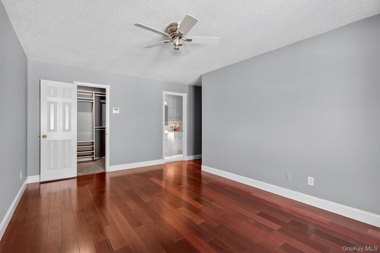 Empty room, Interior, Kitchen, Stainless Steel Appliances, Wood Texture Flooring