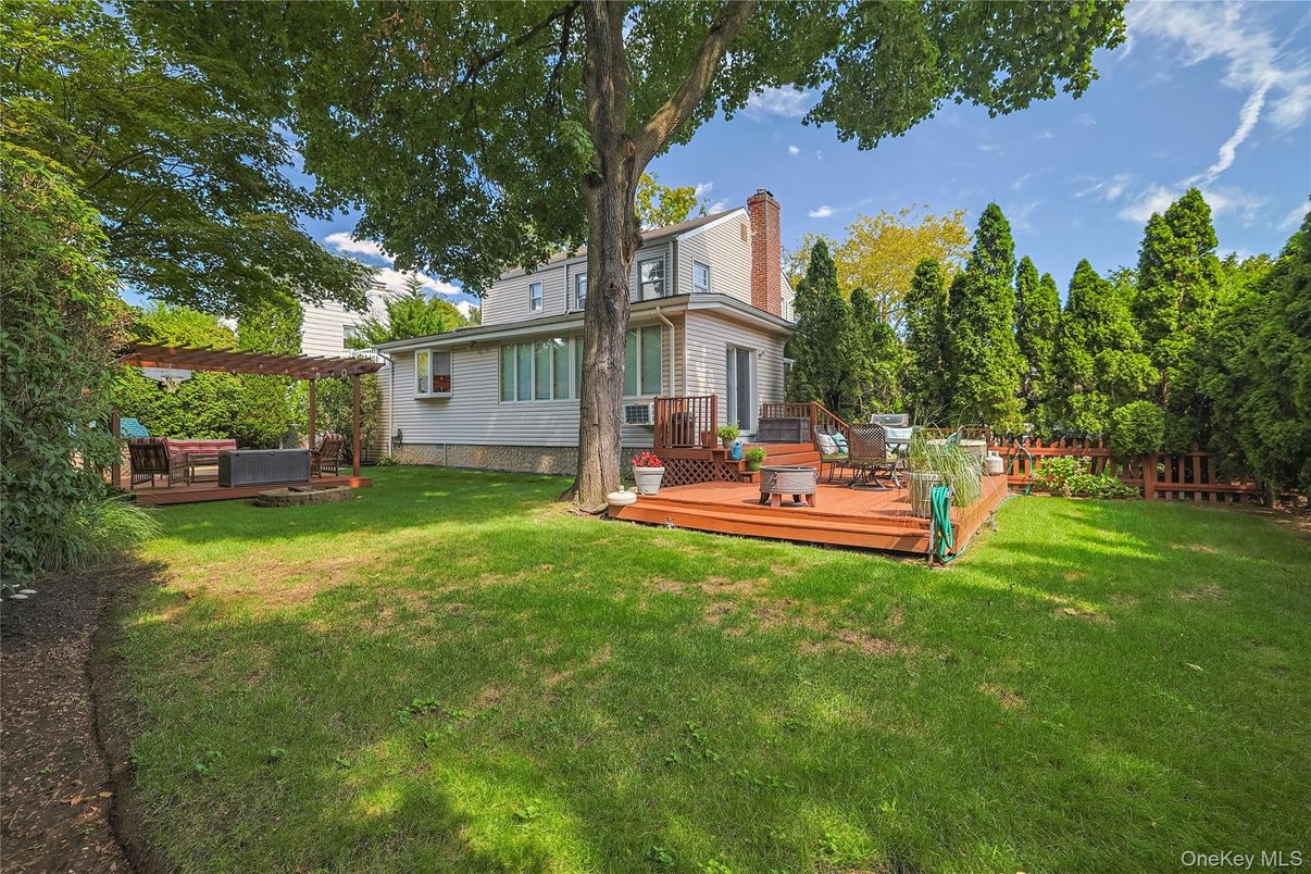 Backyard, Exterior, Hot Tub