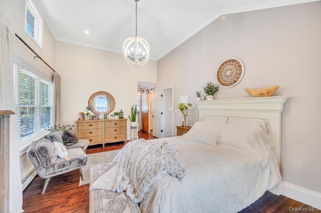 Bedroom, Interior, Pendant Lights, Recessed Lighting, Wood Texture Flooring