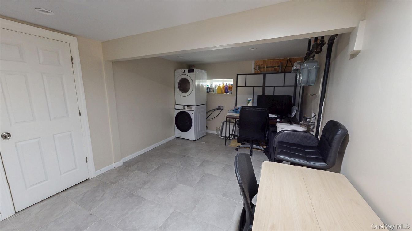 Home Office, Interior, Utility Closets, Washer