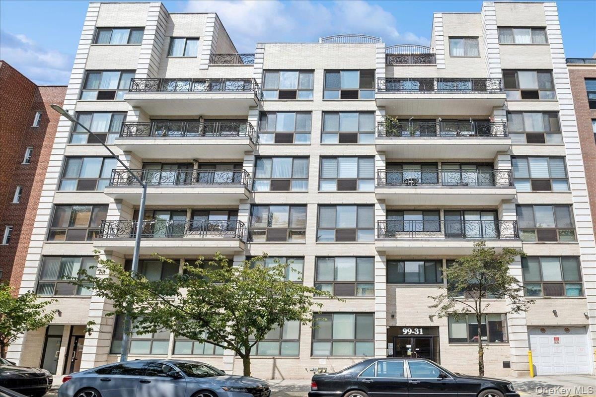 Exterior, Facade, Condo Building