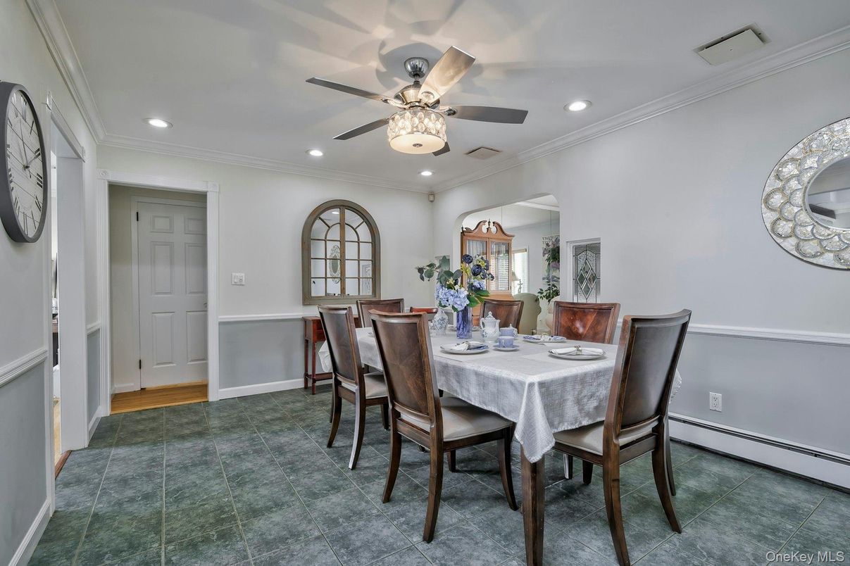 Dining room, Interior, Recessed Lighting, Wood Texture Flooring