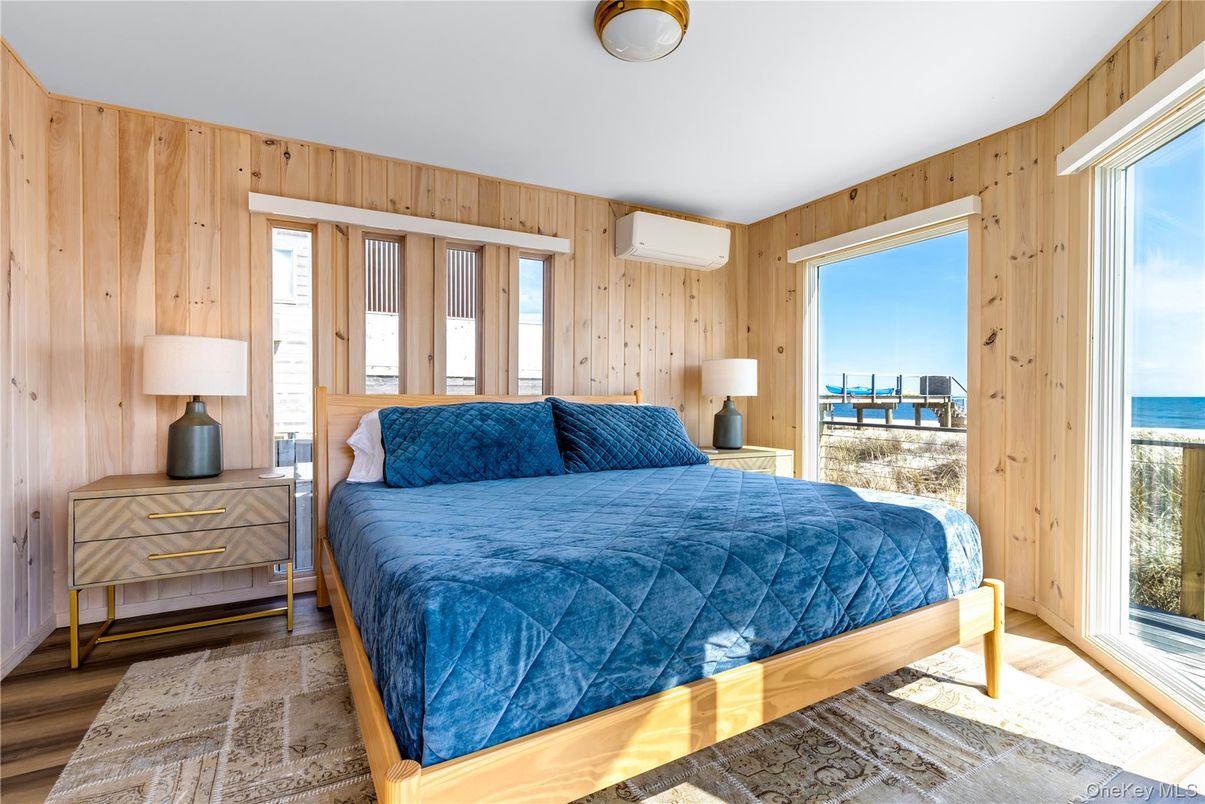 Bedroom, Interior, Water, Wood Texture Flooring, Wooden Walls