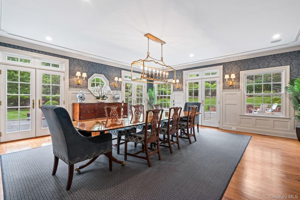 Dining room, Interior, Pendant Lights, Recessed Lighting, Wood Texture Flooring
