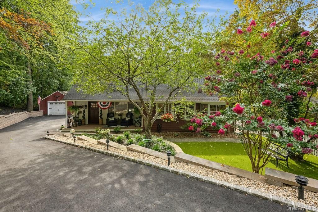 Detached Garage, Exterior