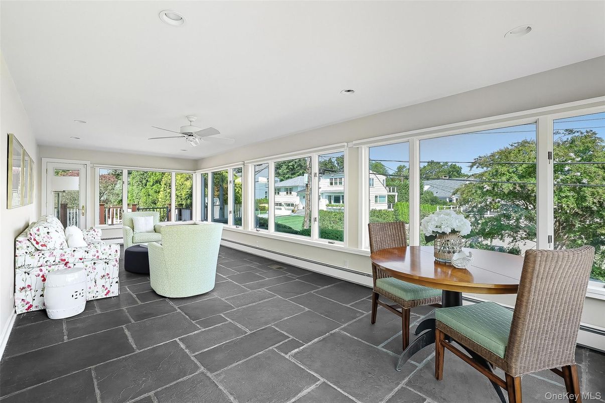 Dining room, Interior, Living room, Recessed Lighting, Sun Room