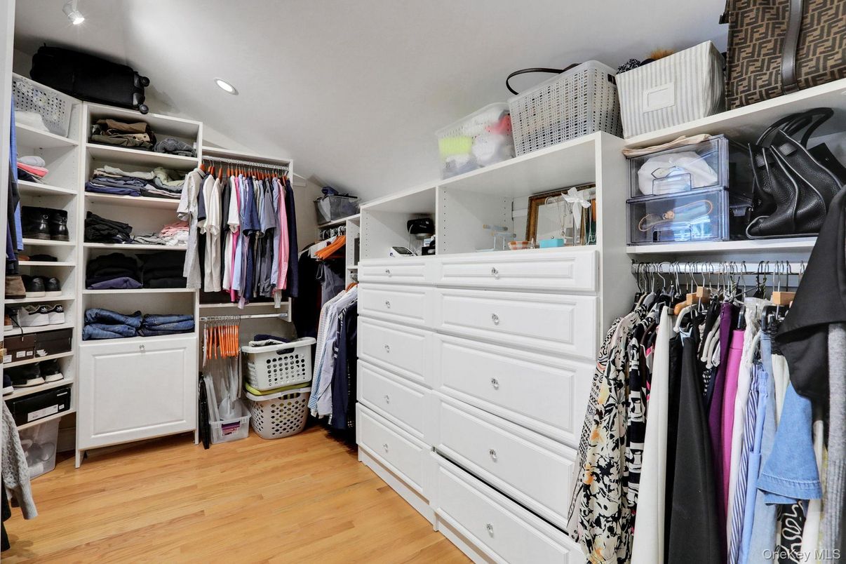 Interior, Recessed Lighting, Walk-in Closets, Wood Texture Flooring