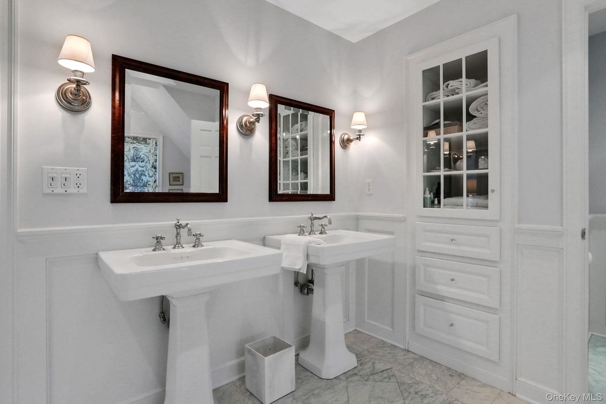 Bathroom, Dual Sink Vanities, Interior, Marble