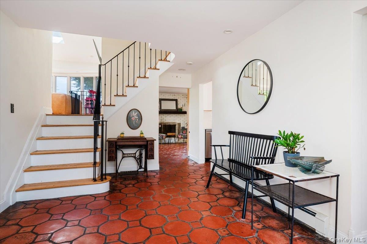 Fireplace, Interior, Recessed Lighting