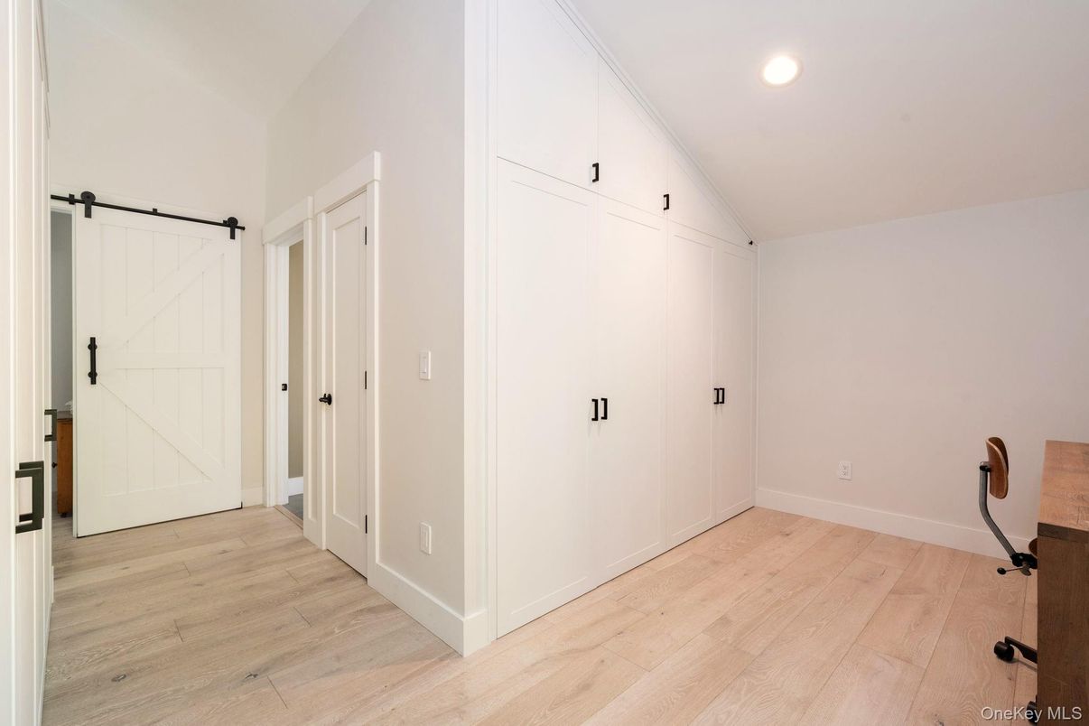 Home Office, Interior, Recessed Lighting, Wood Texture Flooring