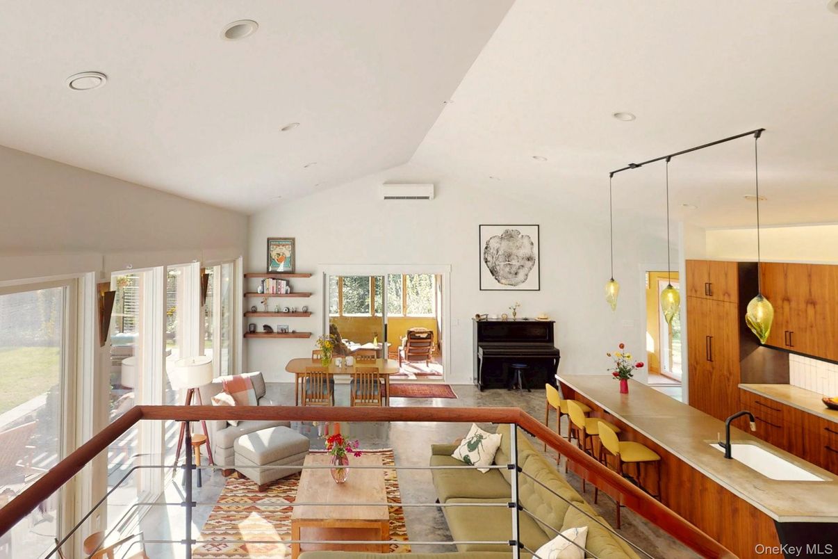 Interior, Living room, Pendant Lights, Piano, Recessed Lighting