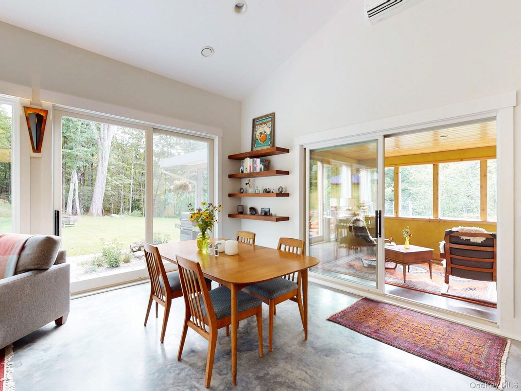 Dining room, Interior, Recessed Lighting