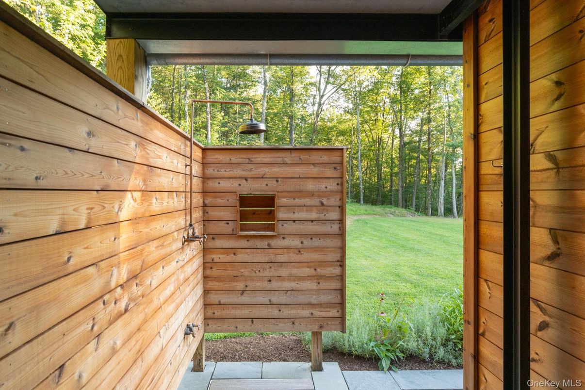 Exterior, Wooden Walls