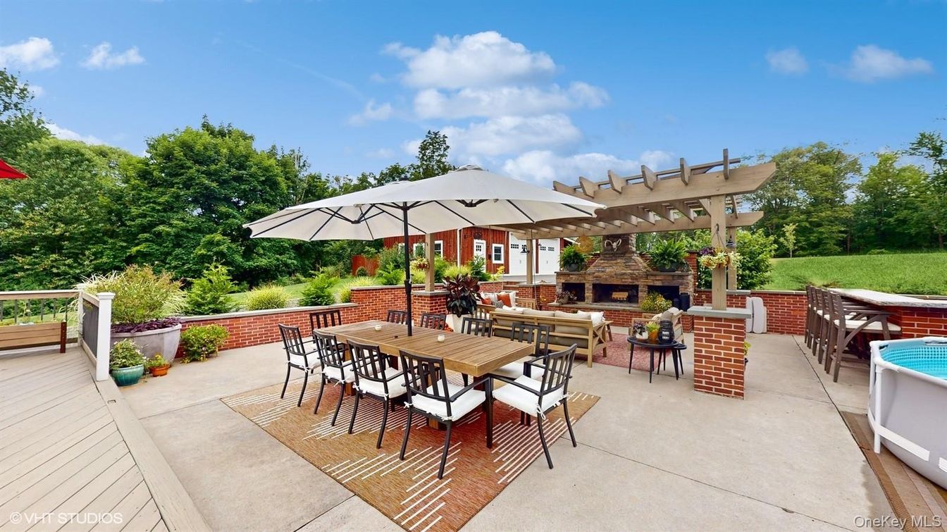Exterior, Fireplace, Pool