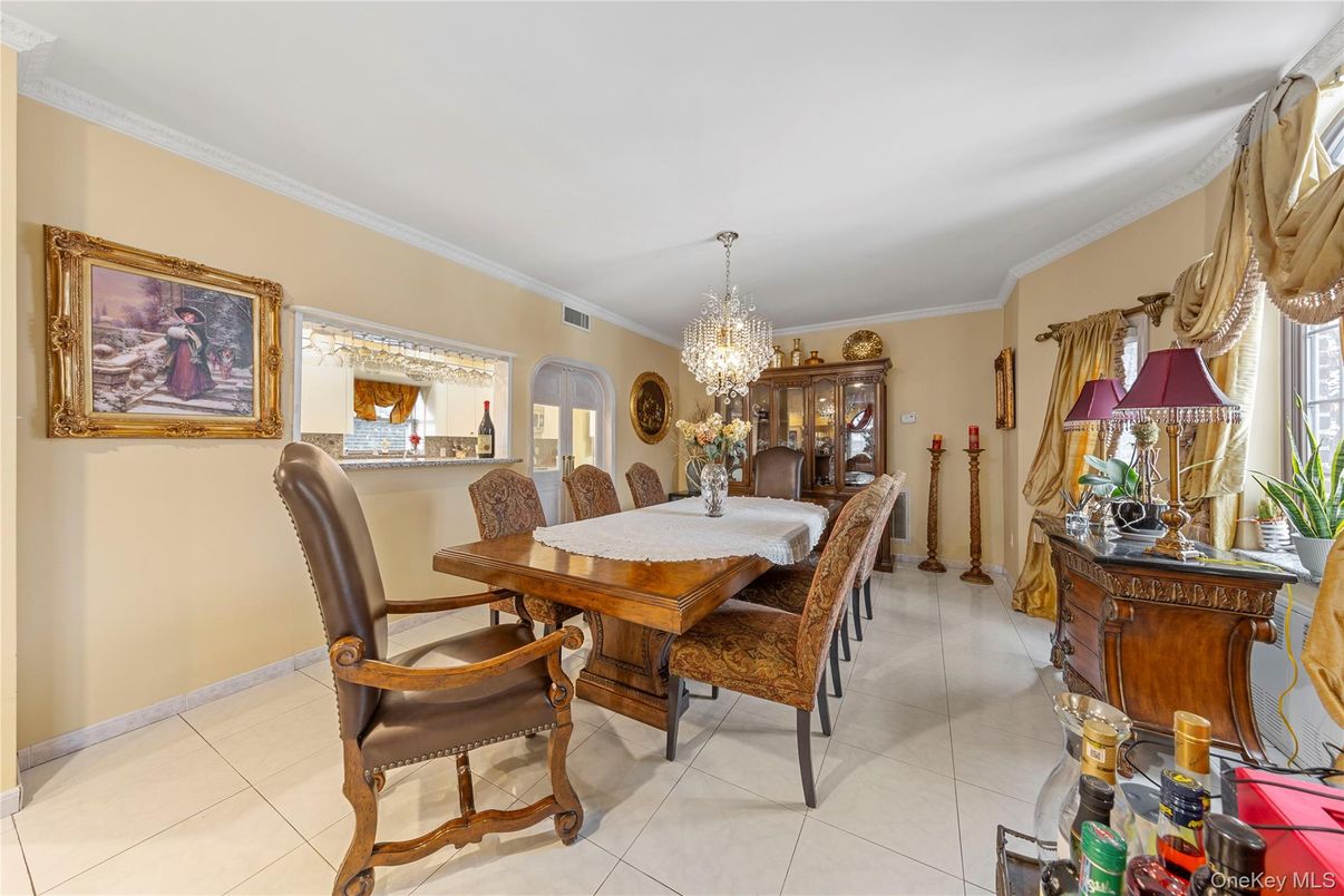 Chandelier, Dining room, Interior