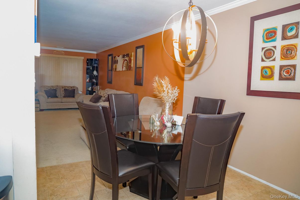 Dining room, Interior
