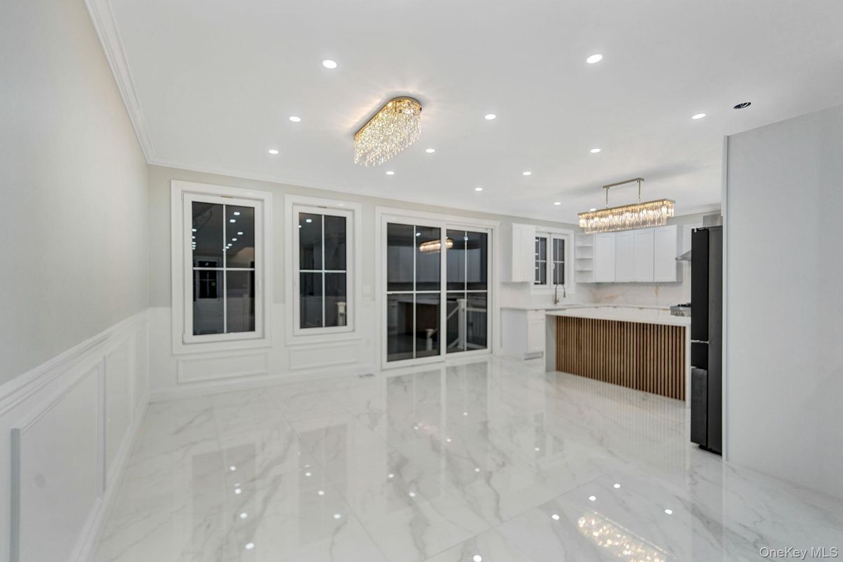 Chandelier, Interior, Kitchen, Marble, Recessed Lighting