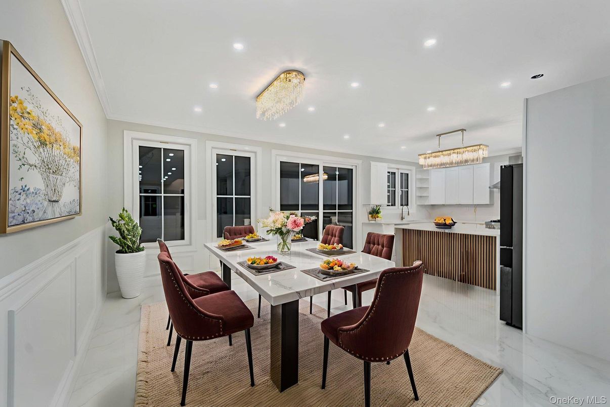 Chandelier, Dining room, Interior, Kitchen, Marble, Recessed Lighting