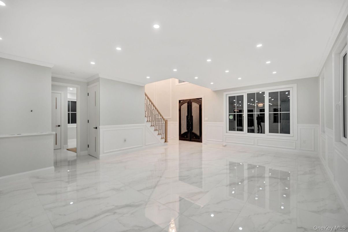 Empty room, Interior, Marble, Recessed Lighting