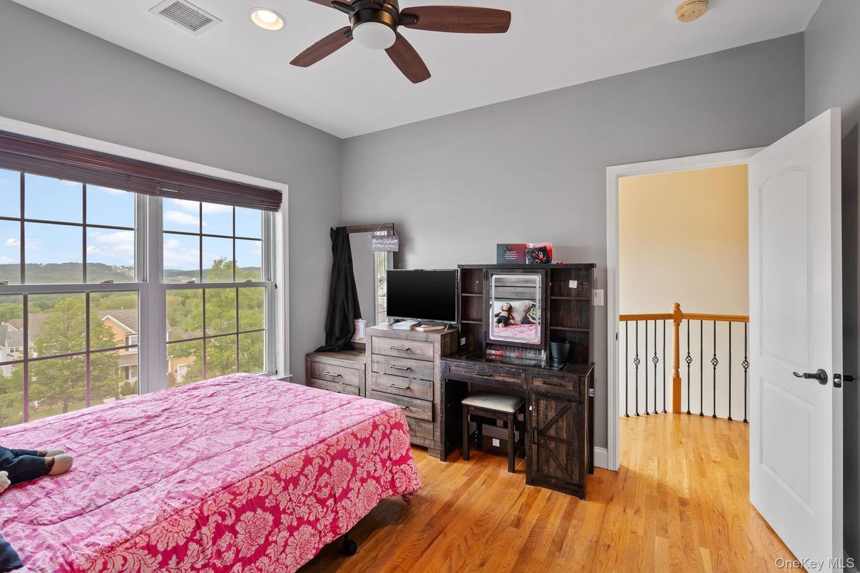 Bedroom, Home Office, Interior, Recessed Lighting, Wood Texture Flooring
