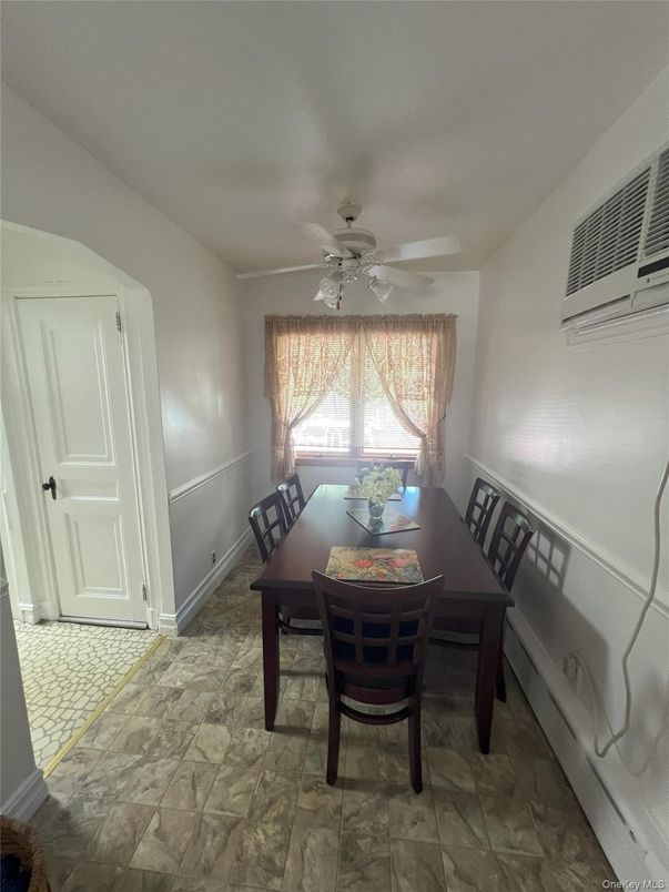 Dining room, Interior