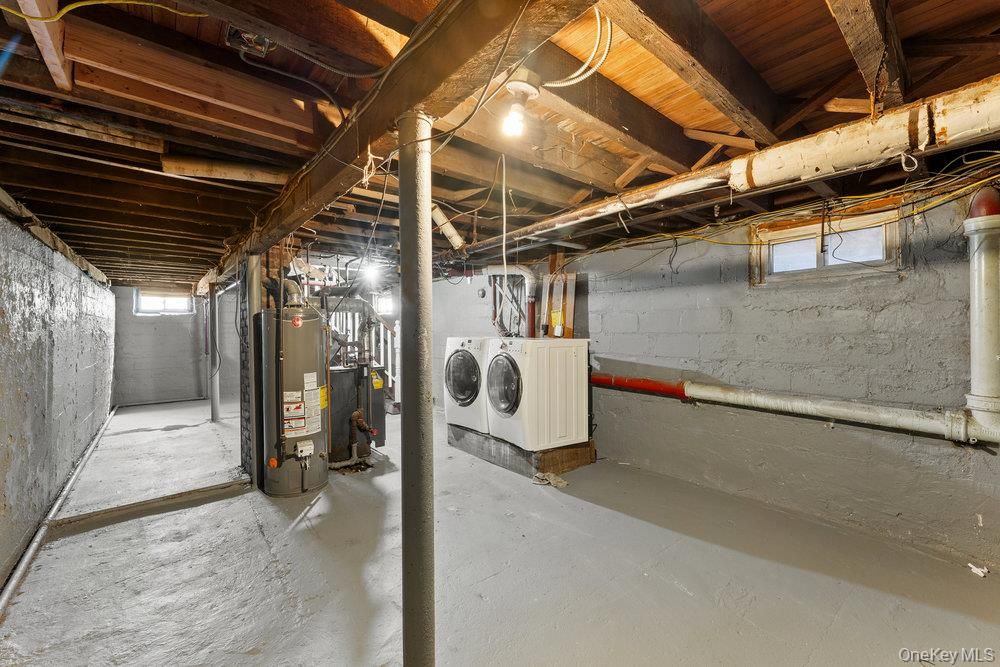 Interior, Washer, Wooden Beams, Wooden Ceilings
