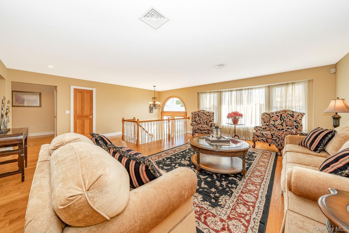 Chandelier, Dining room, Interior, Living room, Wood Texture Flooring