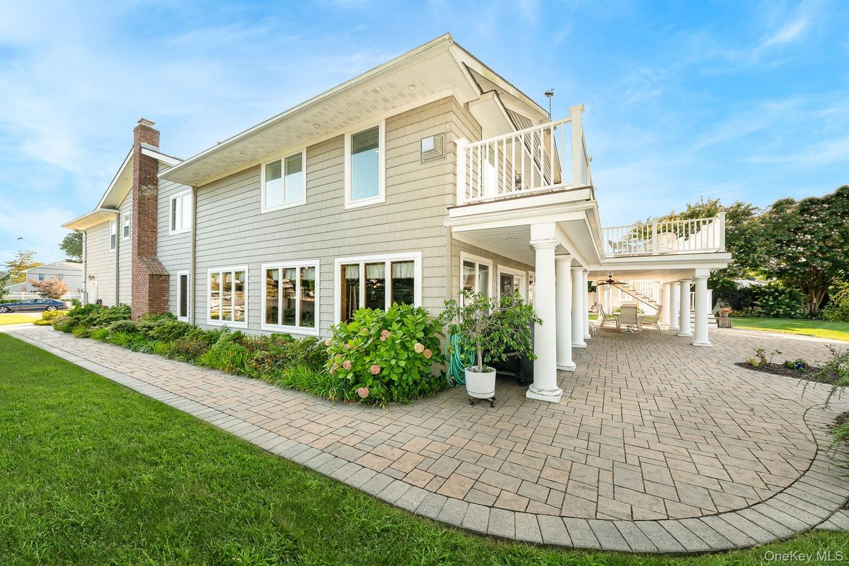 Backyard, Exterior, Facade, Farmhouse