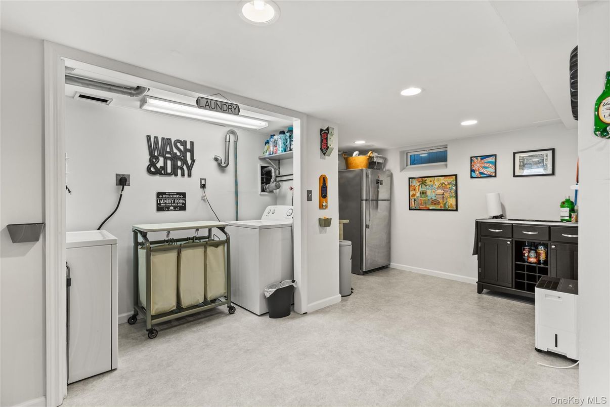 Interior, Recessed Lighting, Utility Closets, Washer
