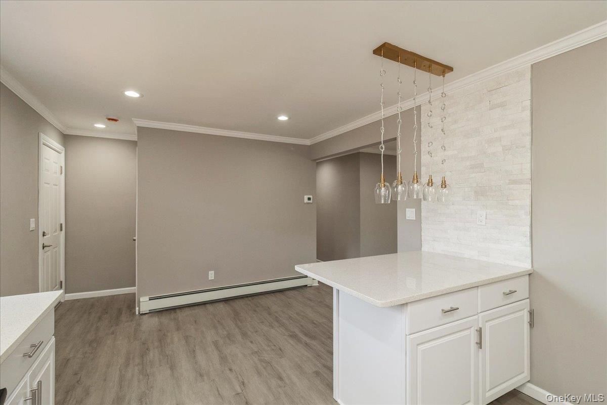 Empty room, Interior, Pendant Lights, Recessed Lighting, Wood Texture Flooring