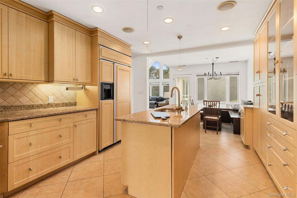 Dining room, Interior, Kitchen, Pendant Lights, Recessed Lighting