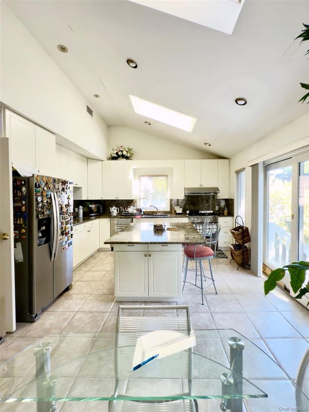 Dining room, Interior, Kitchen, Recessed Lighting