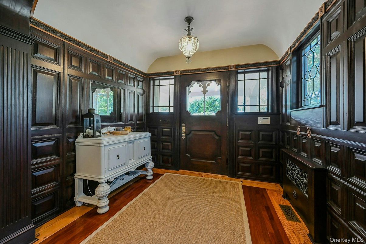 Chandelier, Interior, Wood Texture Flooring