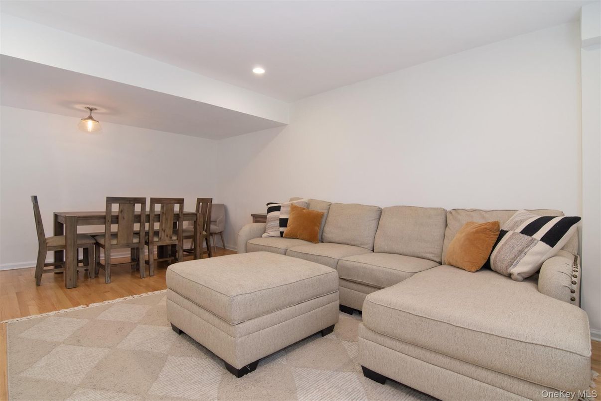 Dining room, Interior, Living room, Recessed Lighting, Wood Texture Flooring