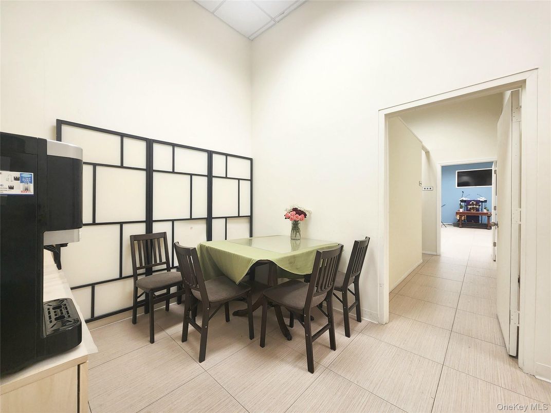 Dining room, Interior