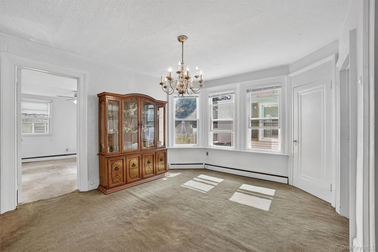 Chandelier, Empty room, Interior