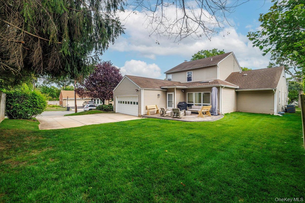 Backyard, Detached Garage, Exterior