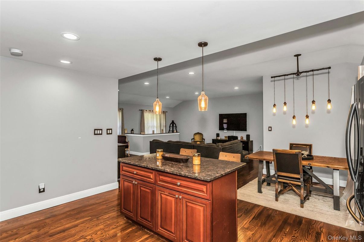 Dining room, Interior, Pendant Lights, Recessed Lighting, Wood Texture Flooring