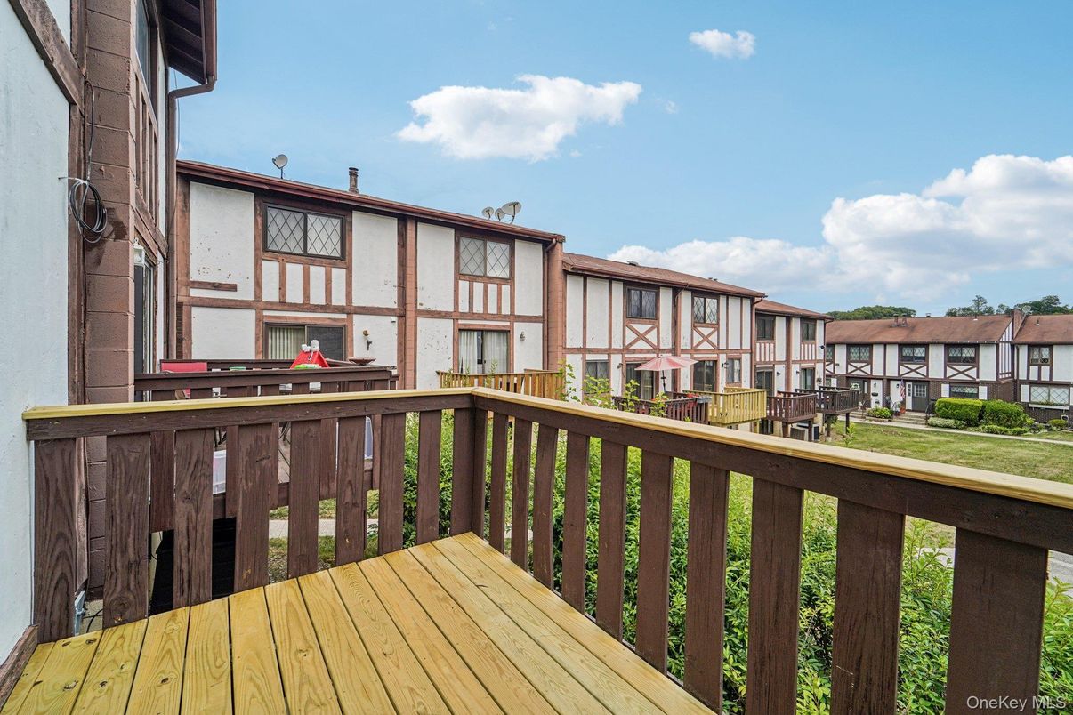 Exterior, Wood Texture Flooring