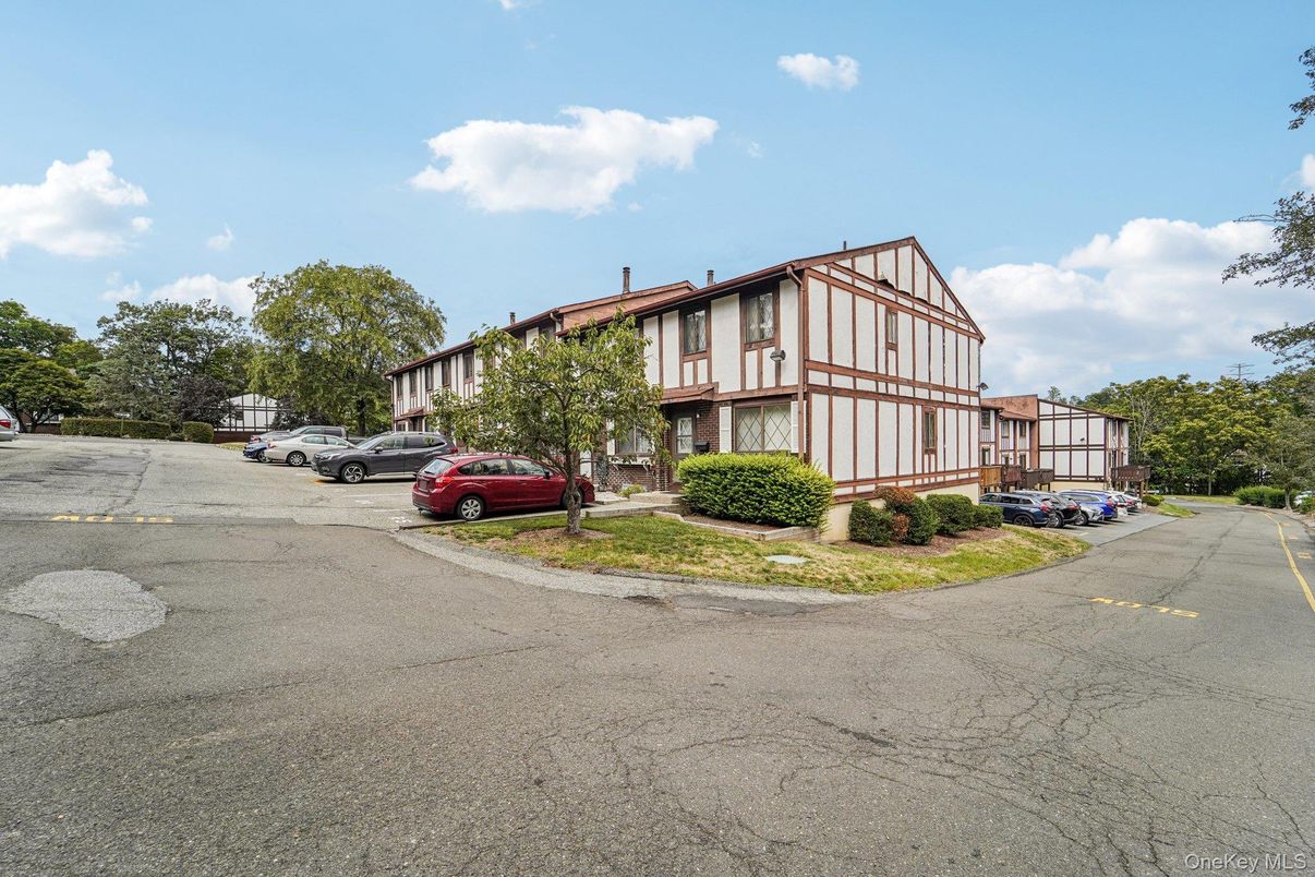 Exterior, Facade, Tudor Revival