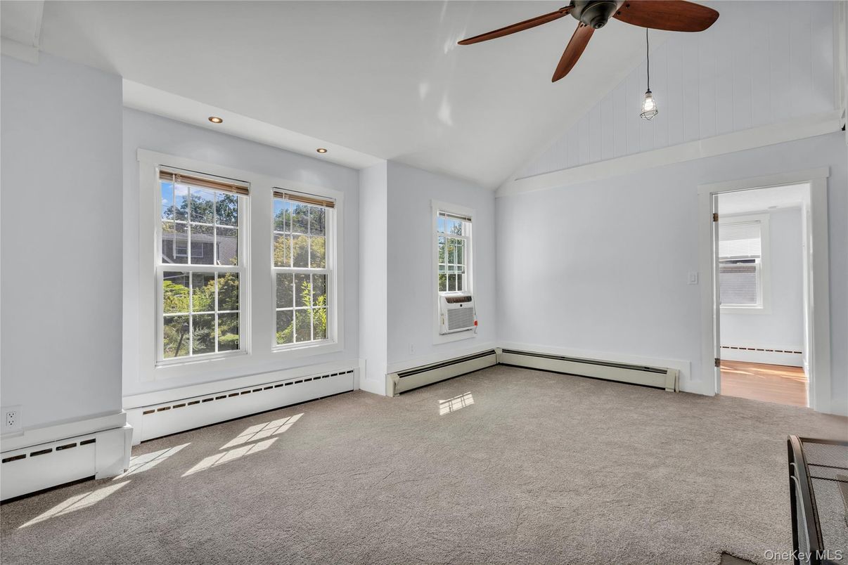 Empty room, Interior, Pendant Lights, Recessed Lighting