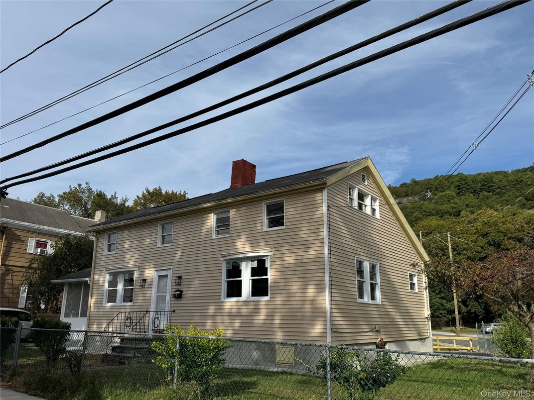 Exterior, Facade, Georgian