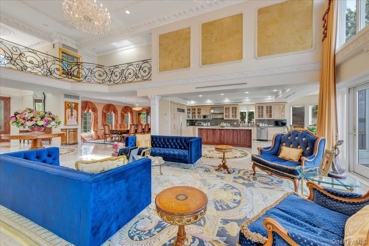 Chandelier, Dining room, Interior, Living room, Recessed Lighting