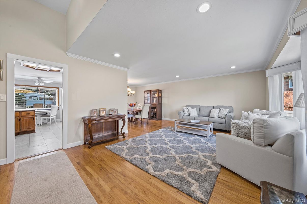 Chandelier, Interior, Living room, Recessed Lighting, Wood Texture Flooring